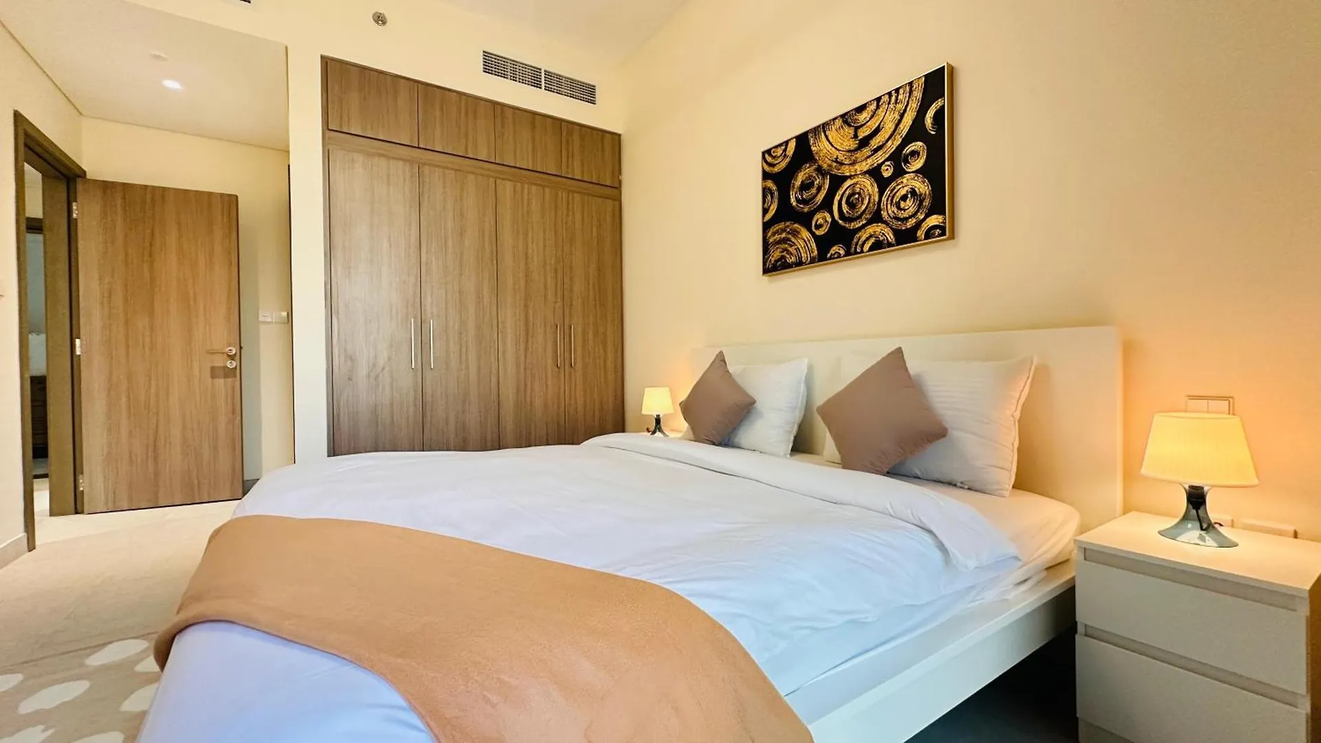 **** Hotel Sunday Sheikh Zayed Road Concord Tower By Belvilla Dubai United Arab Emirates