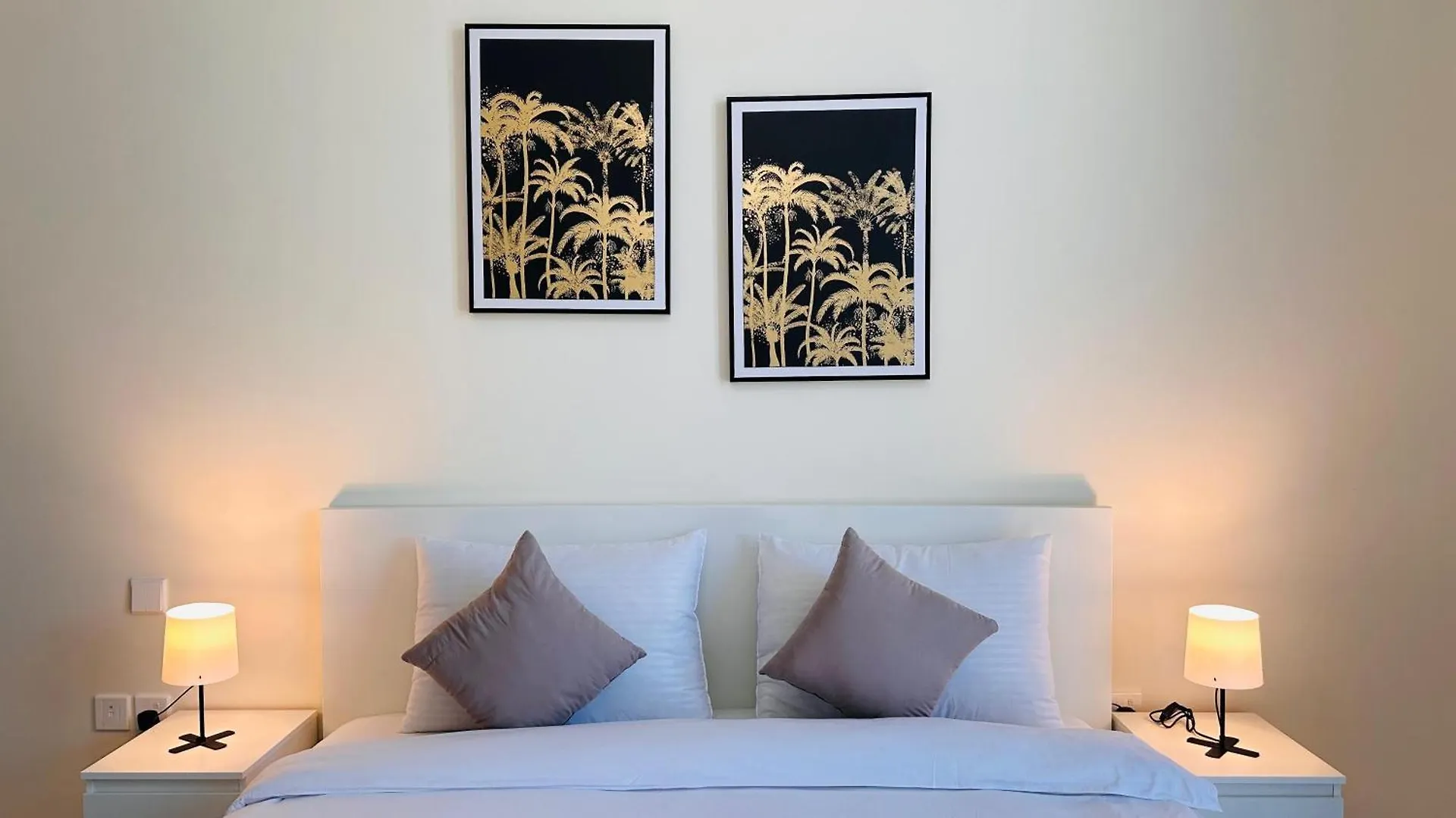 Hotel Sunday Sheikh Zayed Road Concord Tower By Belvilla Dubai
