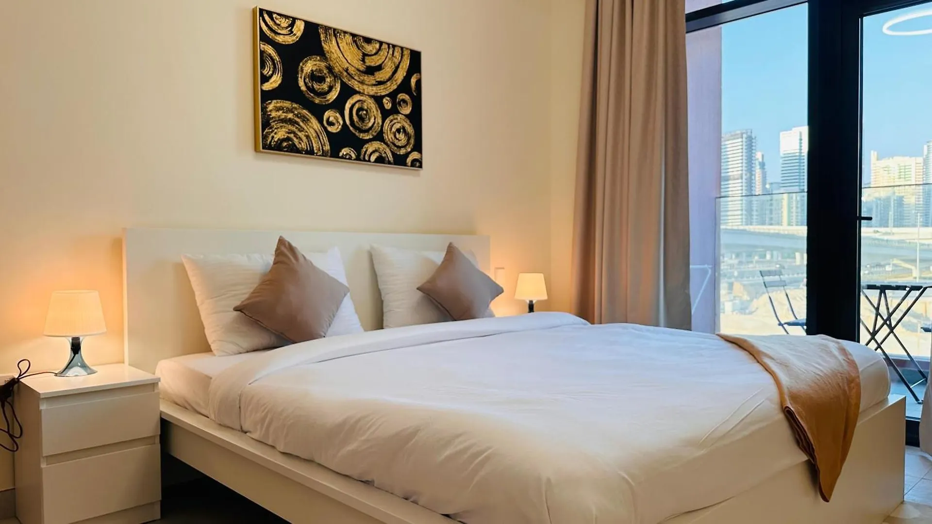 Hotel Sunday Sheikh Zayed Road Concord Tower By Belvilla Dubai