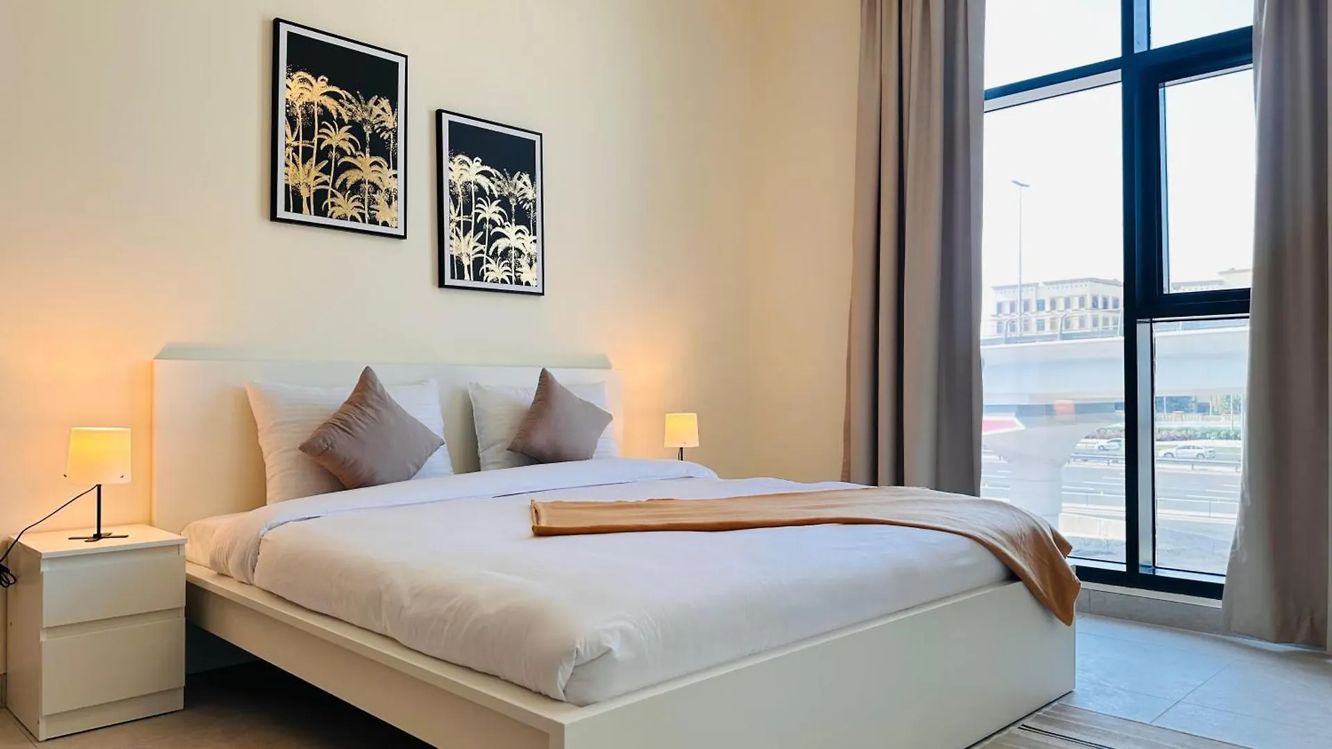 Hotel Sunday Sheikh Zayed Road Concord Tower By Belvilla Dubai