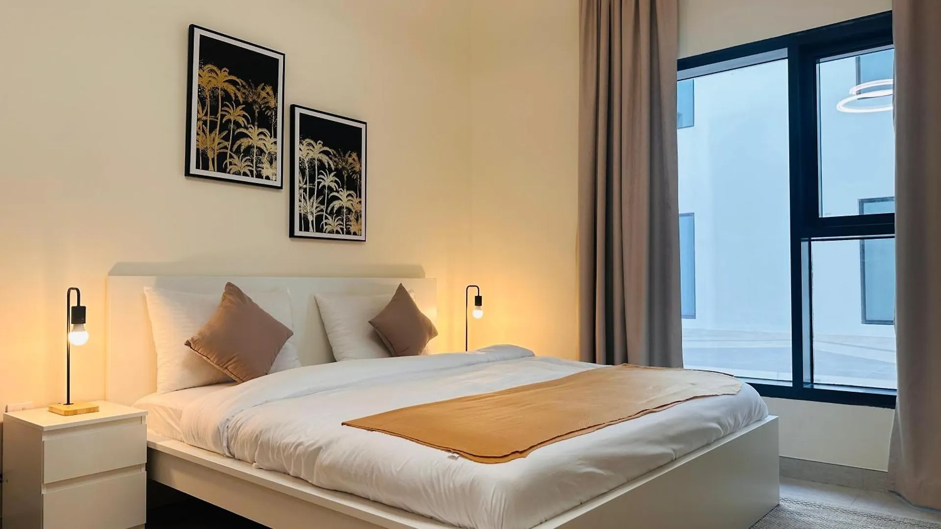 Sunday Sheikh Zayed Road Concord Tower By Belvilla Dubai Hotel